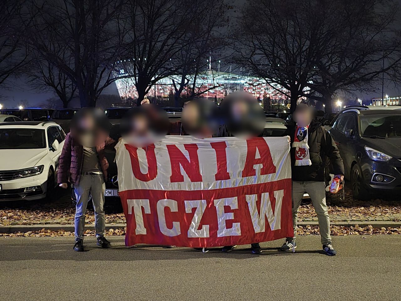 Kibice - Tczewskich Fanatyków 7 sztuk z flagą Unia Tczew. Co do