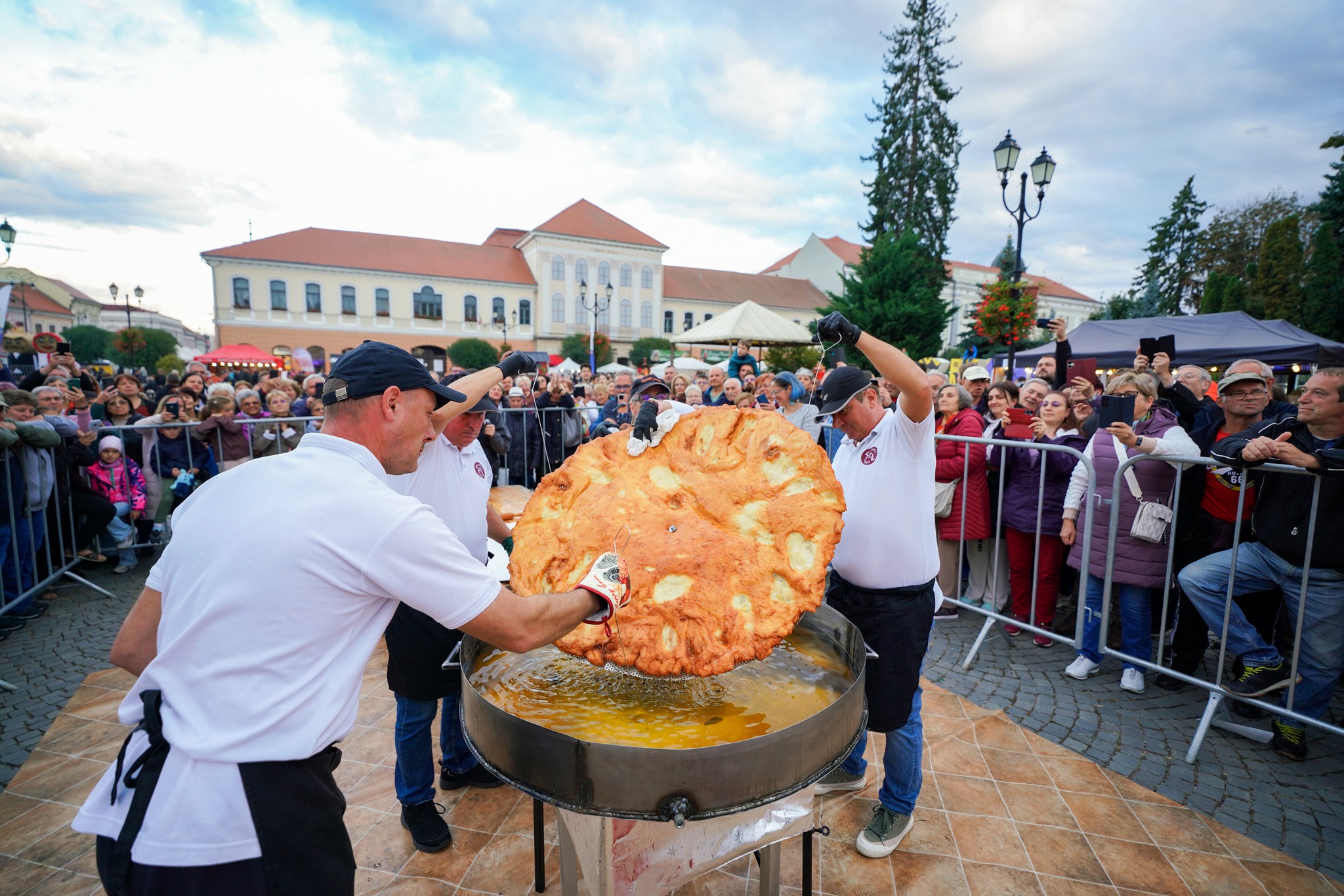Szejkei lángos-gyár | Székelyudvarhely