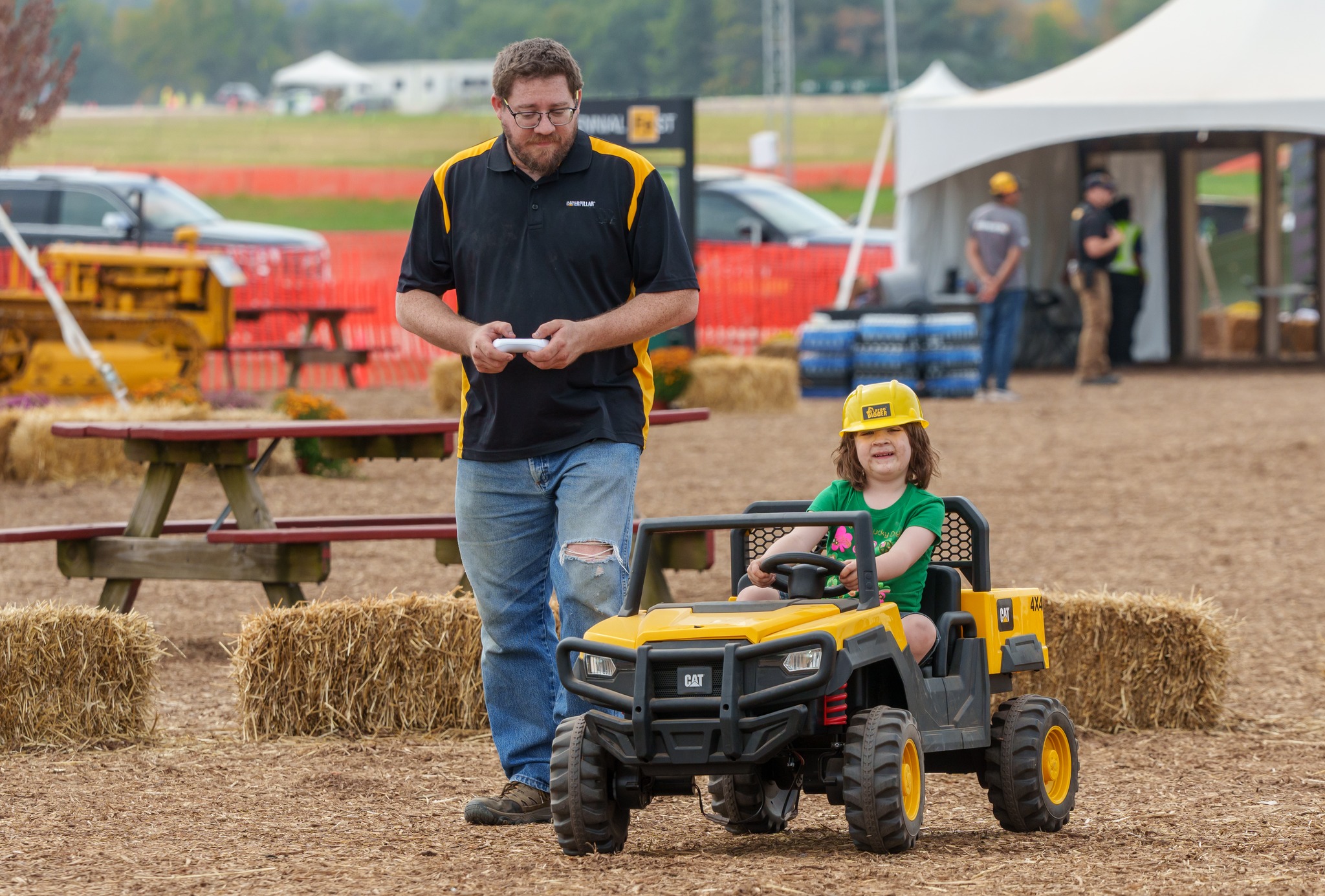 Journal - Abigail Kramer, 3, of Morton drives a Caterpiller jeep with ...