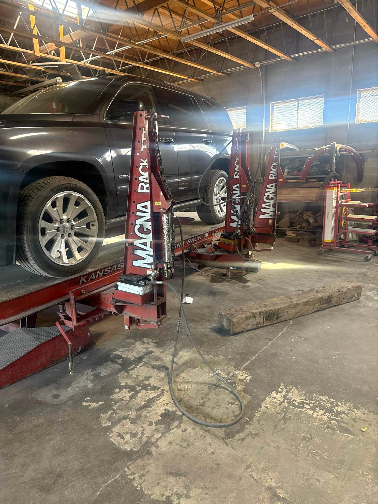 Magna rack III frame machine works great. Message for more info ...