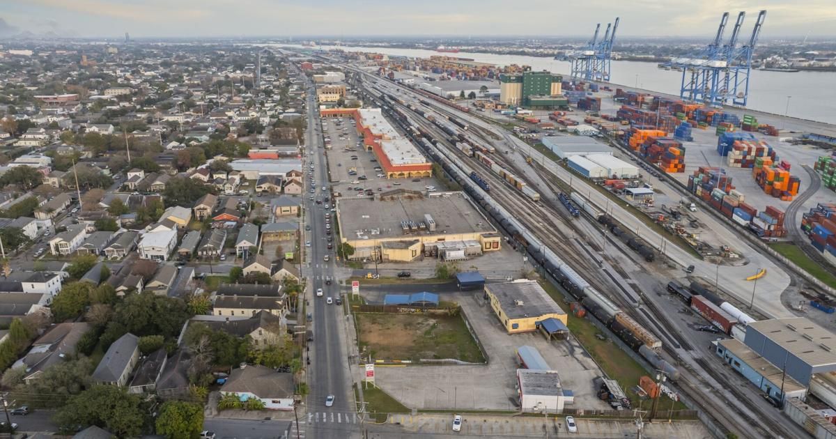 Uptown car wash site hits market, reopening debate over future of 