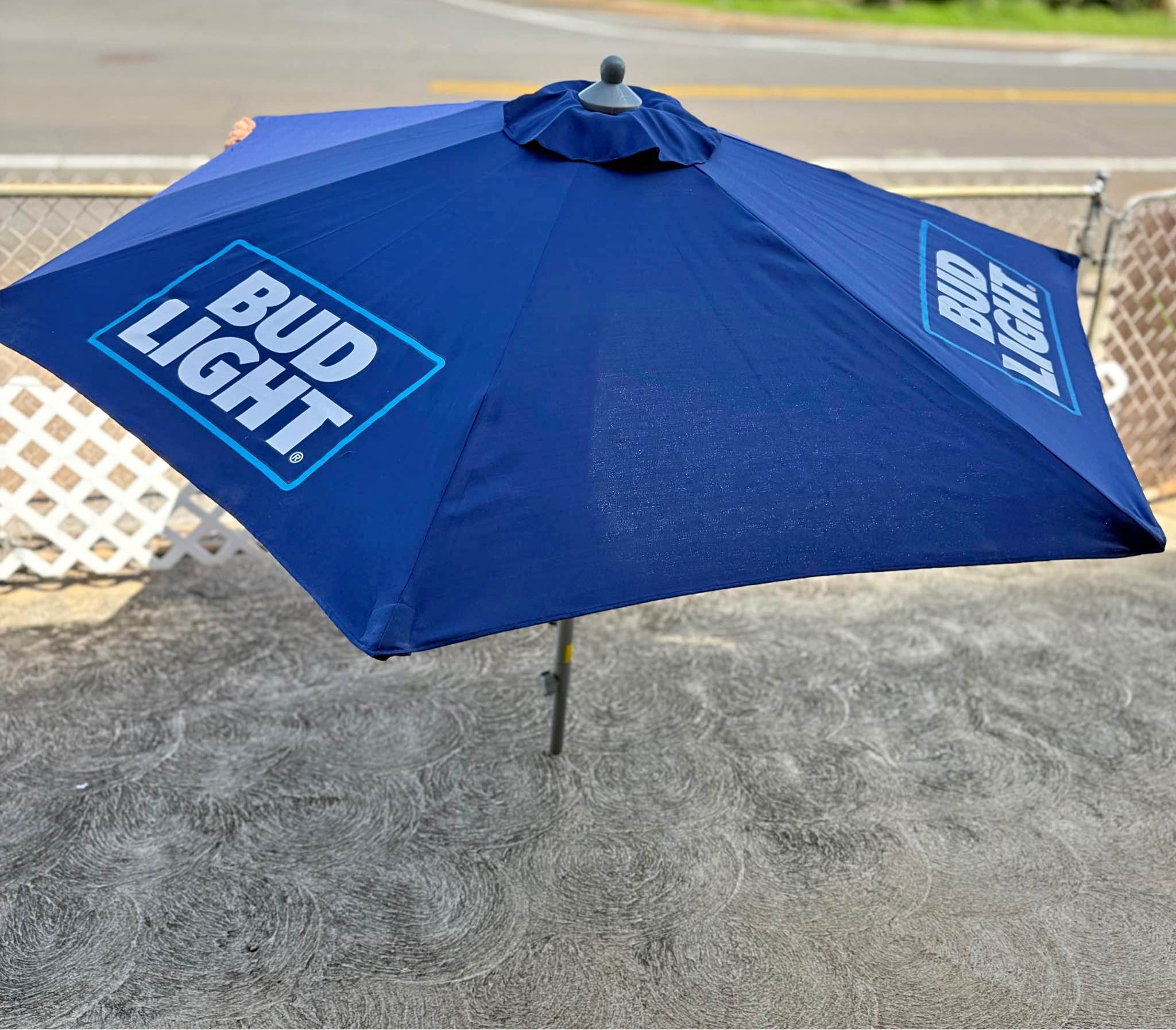 bud lite patio umbrella Light Lime 9 Foot Beer Market Style Budweiser New : Patio, Lawn & Garden Designed to fit standard patio umbrella poles BUD LIGHT NFL FOOTBALL 9