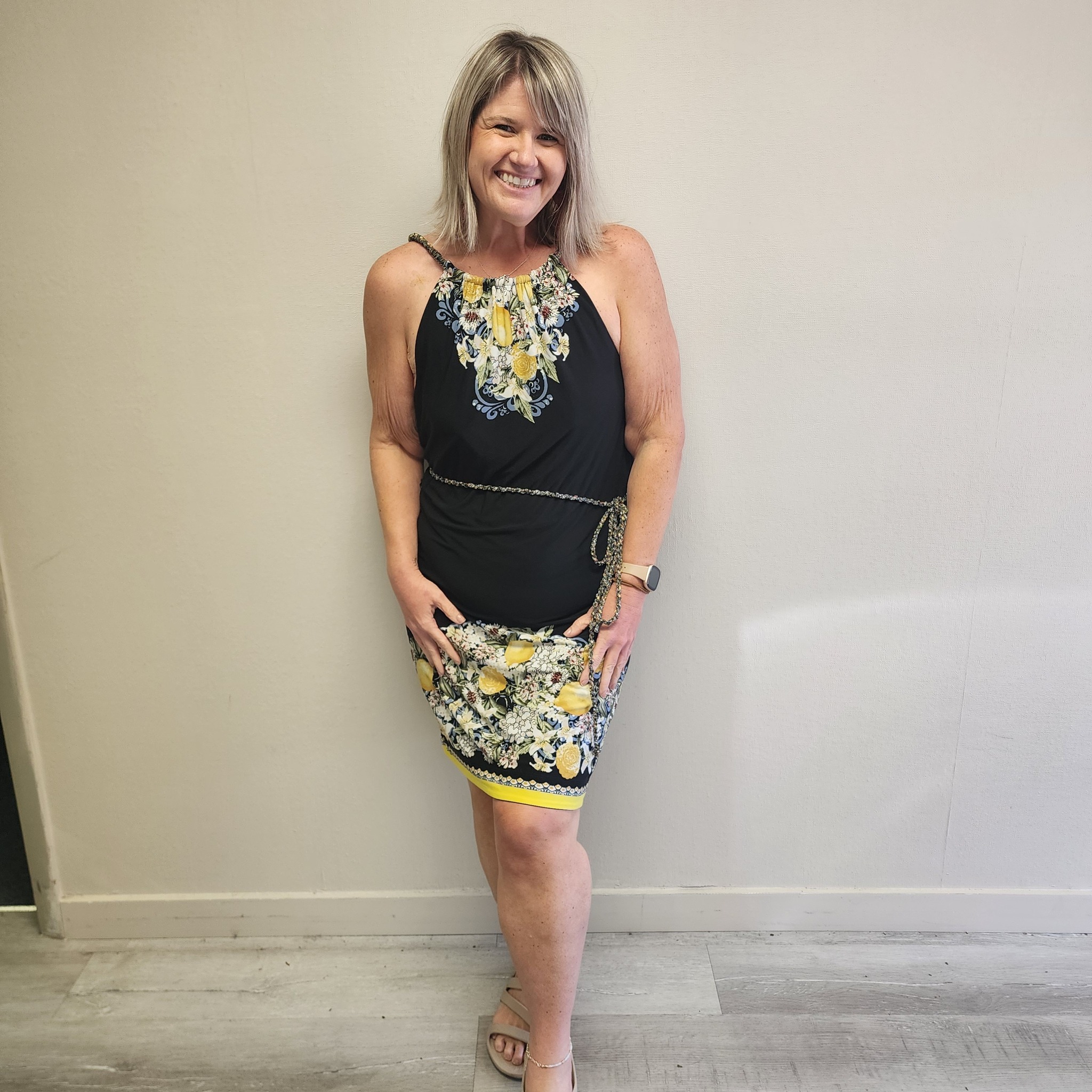 PREMIUM #WhiteHouseBlackMarket size Large (12) dress is so easy! No wrinkle!!!!! Only on #CURVLIVE! tonight at 6pm EST! We will have sizes 12-6X+!!