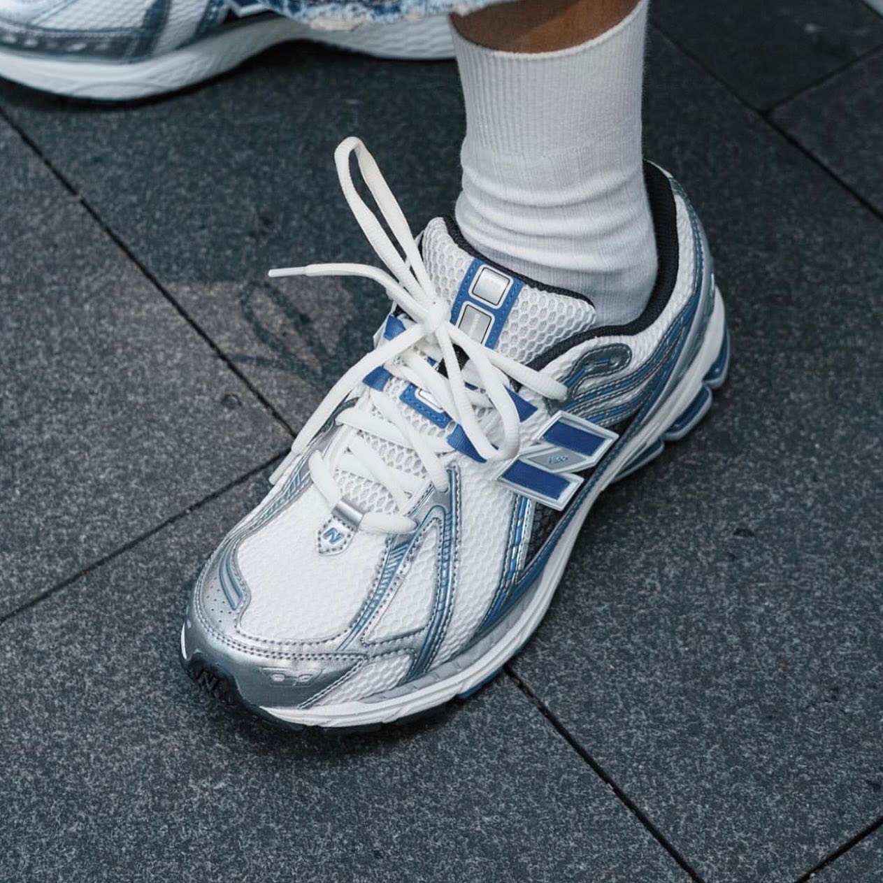 New Balance 1906R 