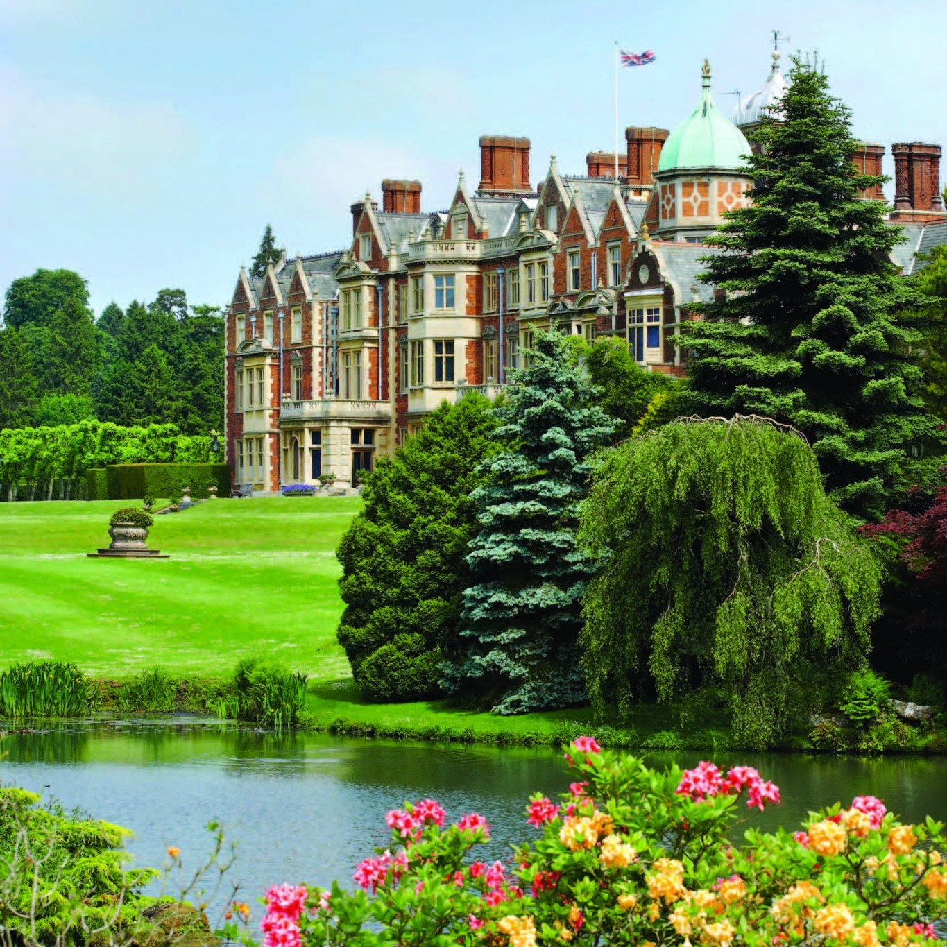 Discover - The much-loved country retreat of the British Royal Family ...