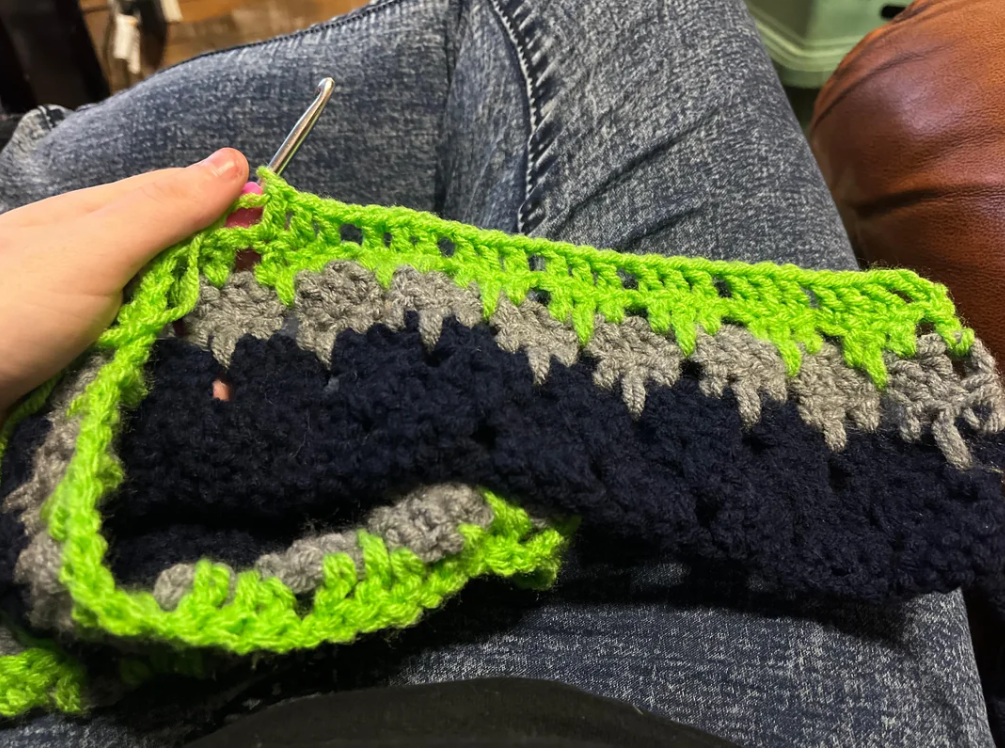 A gift for my dad ❤️ Larksfoot stitch in the colors of his fav