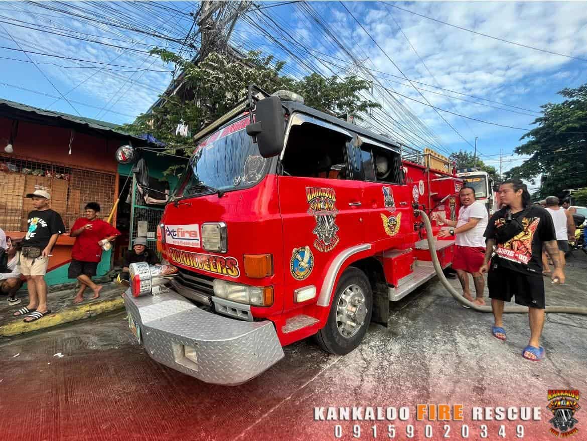 Philippine - Firefighters respond to a residential fire along Barangay ...