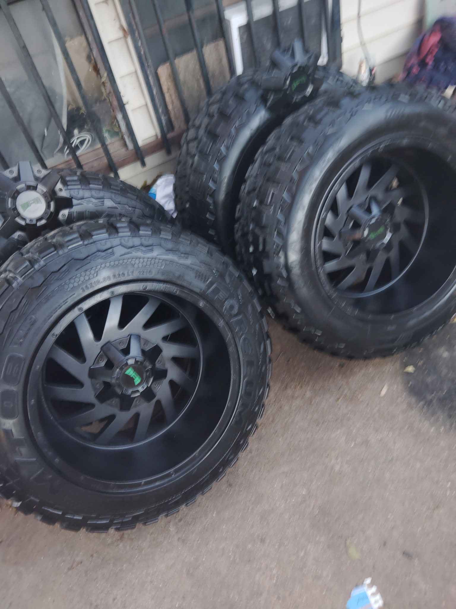 X12 DFD NEW WHEELS 6 LUG WITH 35X12.50R20 USED FURY TIRES %90 - Car ...