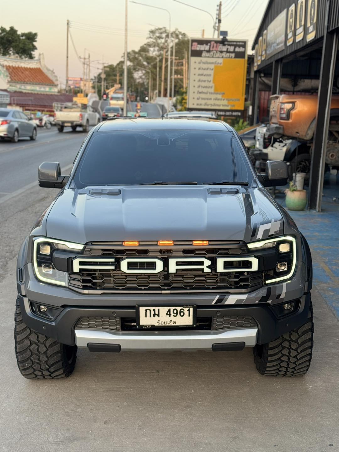 No Comment ‼️ Ford Ranger XLT... - LOFT Modify รังสิต | Facebook