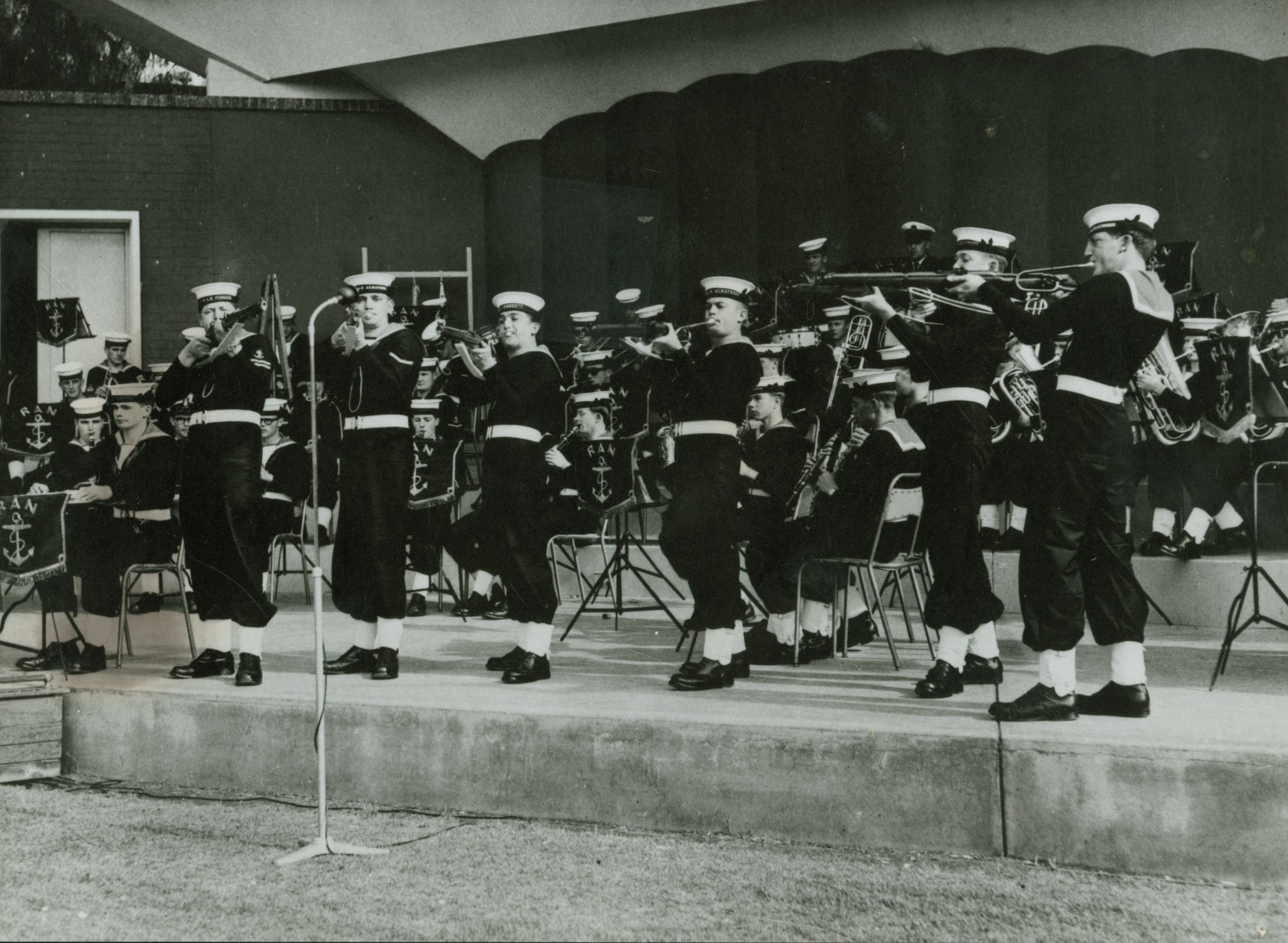 Royal - #FlashbackFriday 📸Photo of the Day 📸 *UPDATE* RAN Band ...