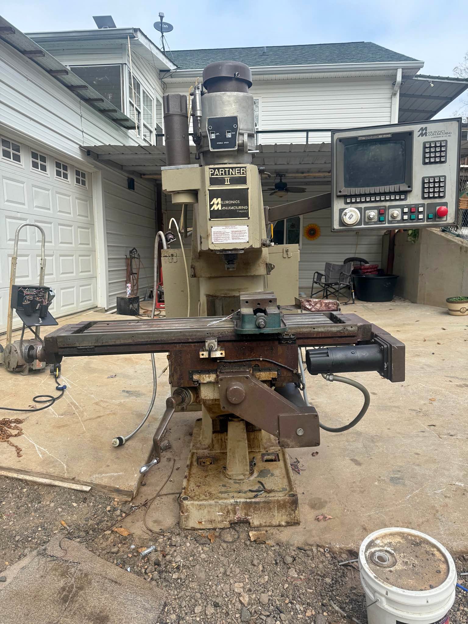 MillTronics manufacturing Partner 2 CNC milling machine - Lathes - Lula ...