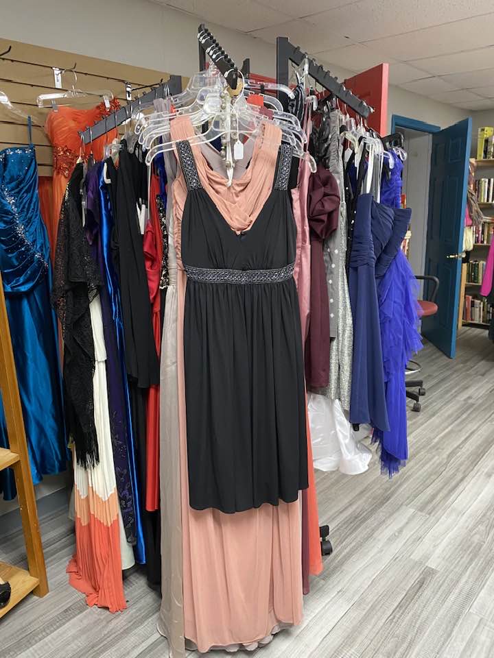 Come shop our beautiful selection of formal dresses! Two Hearts Thrift Store is open Monday, Wednesday, and Friday from 10-4. Remember your purchases help support our food pantry!❤️❤️