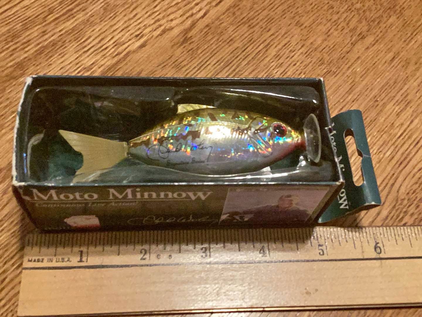 chuck woolery moto minnow fishing lure new moto lure Live Action Black Shore Color with Box – My Bait Shop, LLC Moto Minnow Chuck Woolery Live