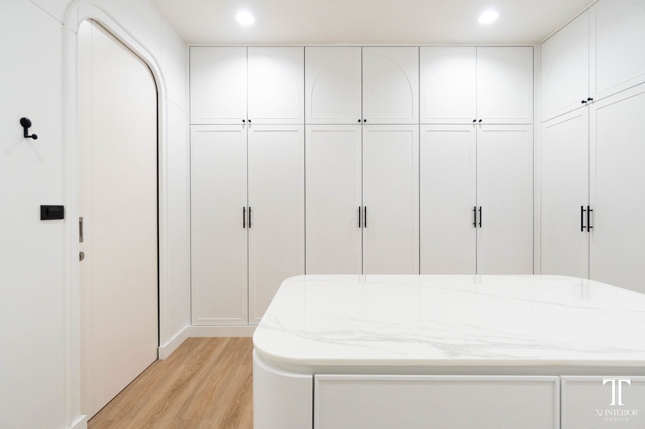 32 - Walk-in Closet ที่ดี ต้องเริ่มต้นจากการดีไซน์ที่สะท้อนทั้ง ...