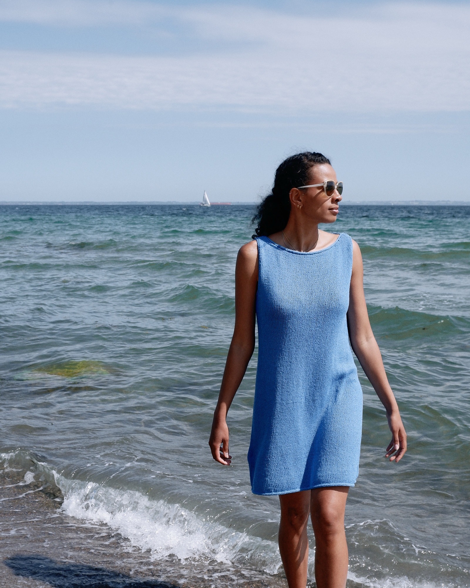 Sigrid Dress by the ocean 🌊 #sigriddress #knitteddress #knitting #knittersofinstagram #knittingforolive