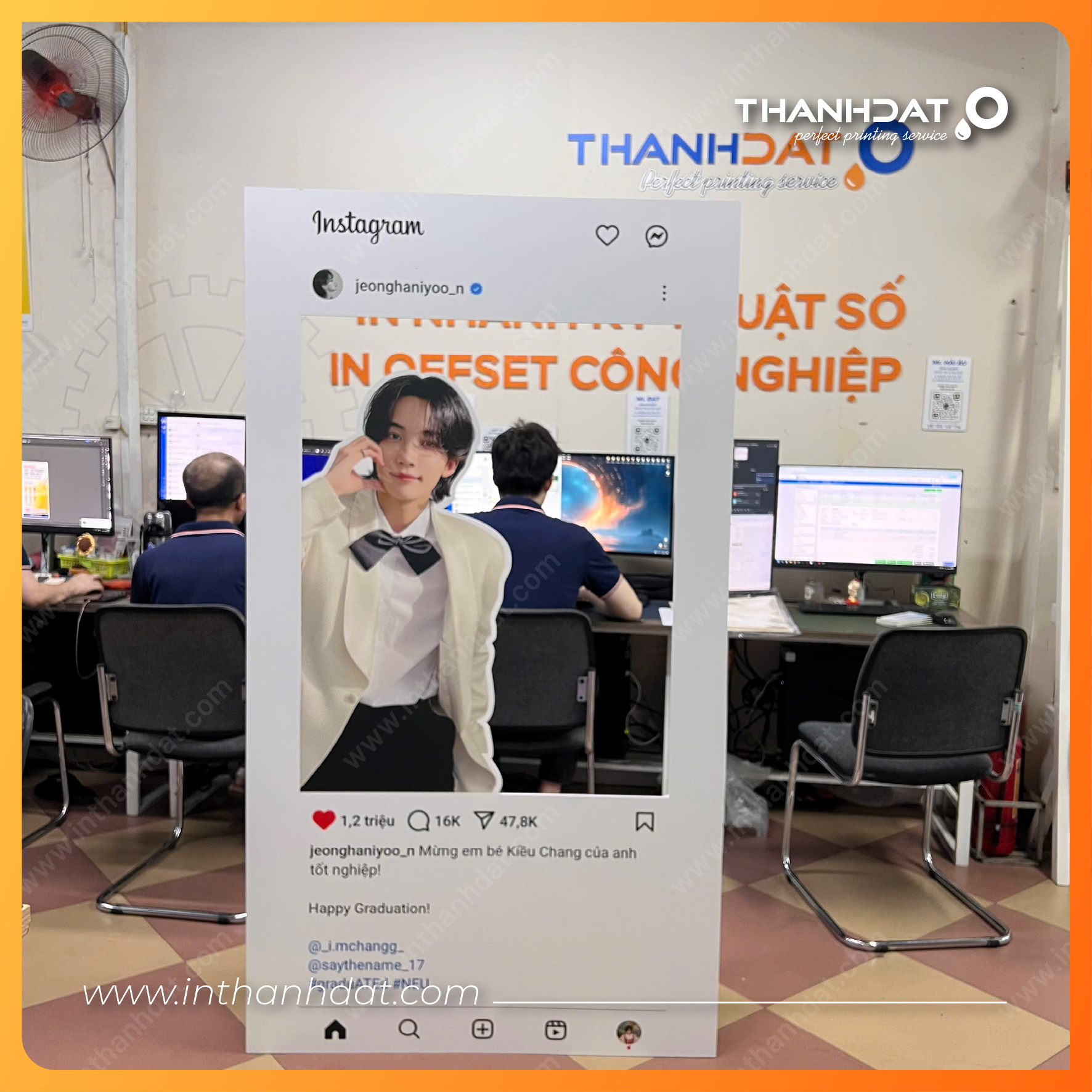 Khung check in và standee hình... - Công ty in Thành Đạt | Facebook