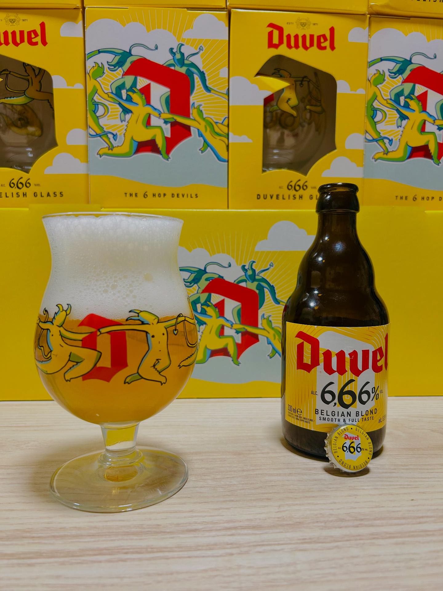 The maiden voyage of my Duvel glass. Mmmm