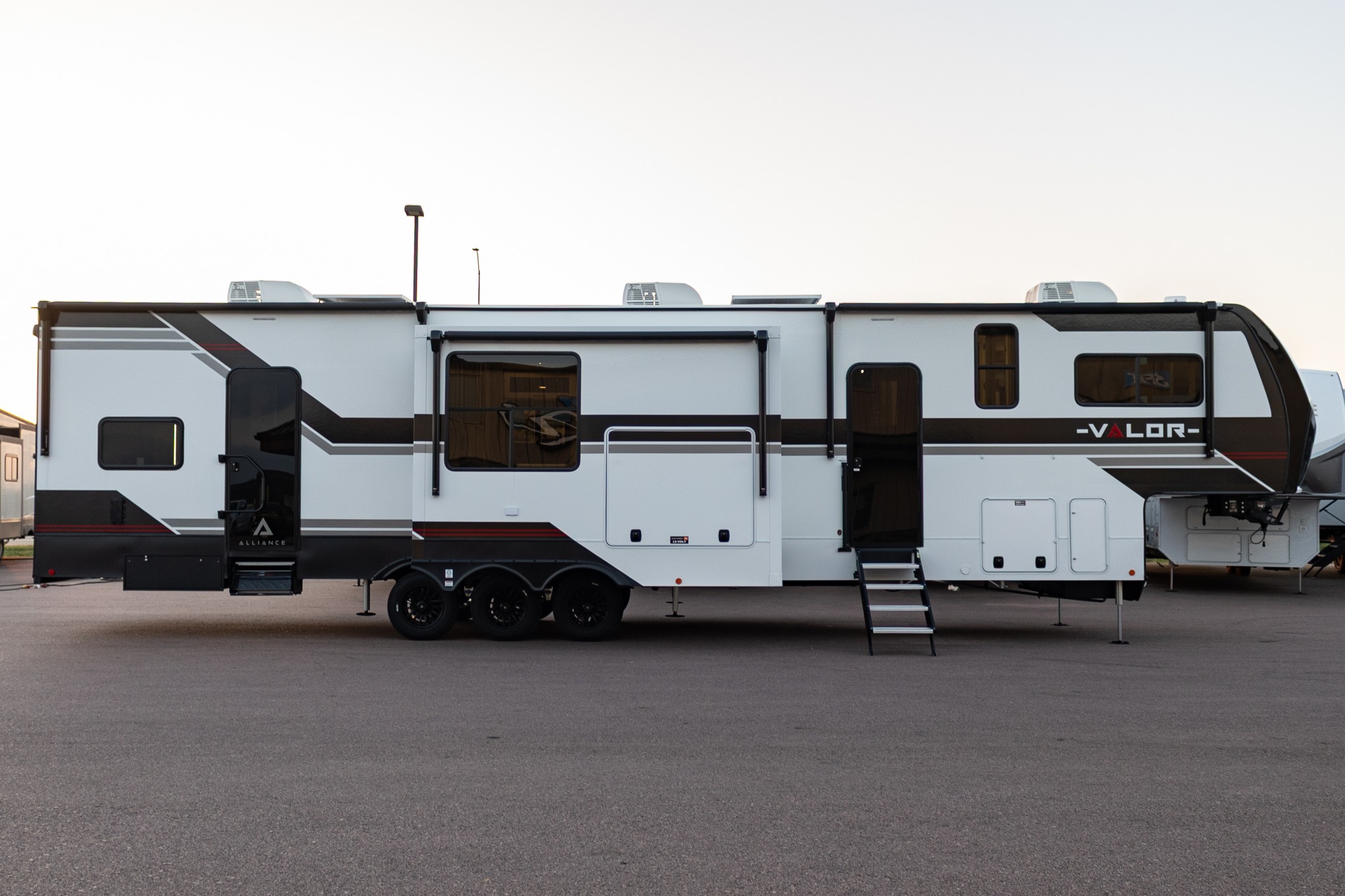 Noteboom RV - Meet the 2026 Alliance RV Valor 41V13 —... | Facebook