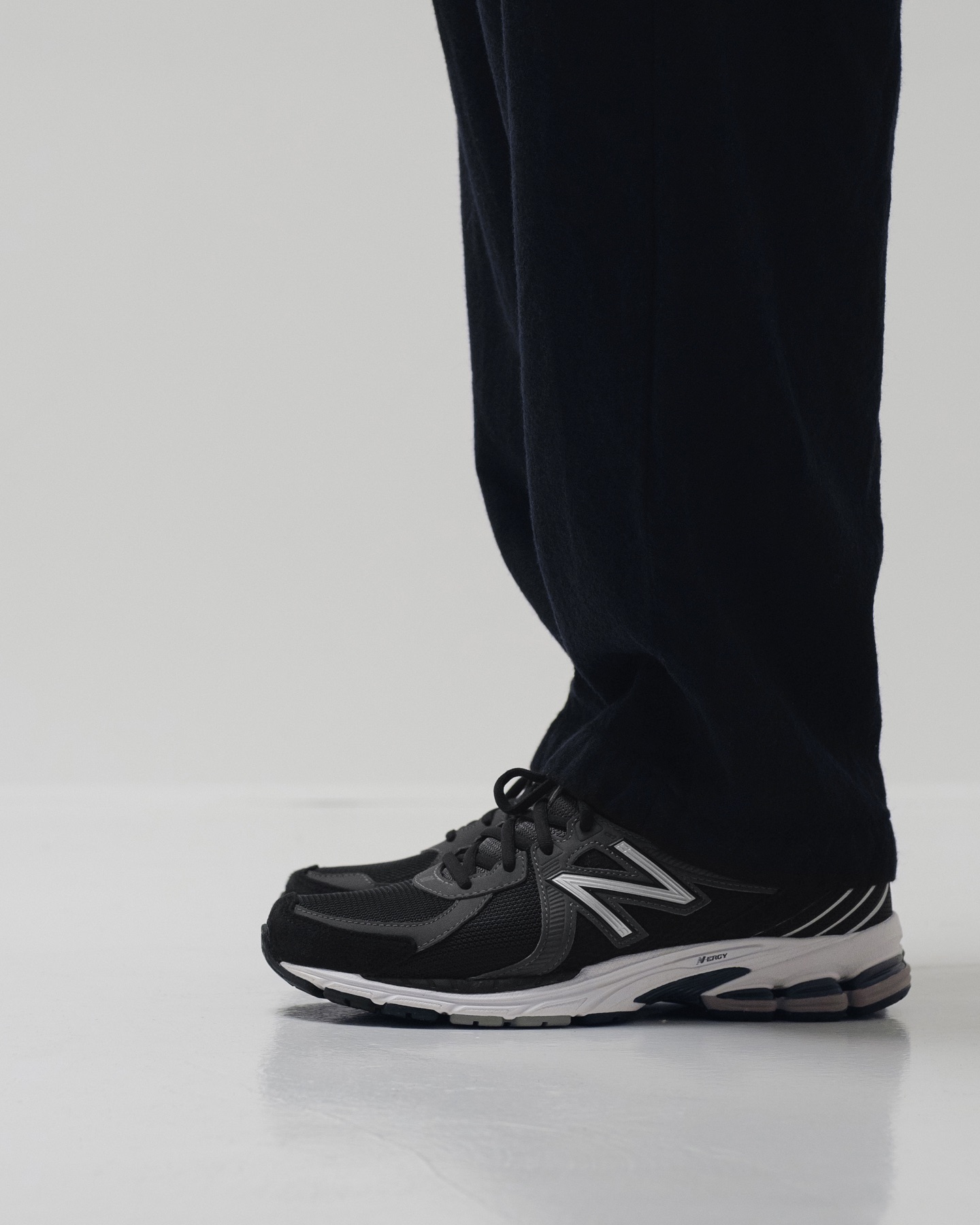 Comme des Garçons Homme and New Balance collaborative ML860JU2 can 