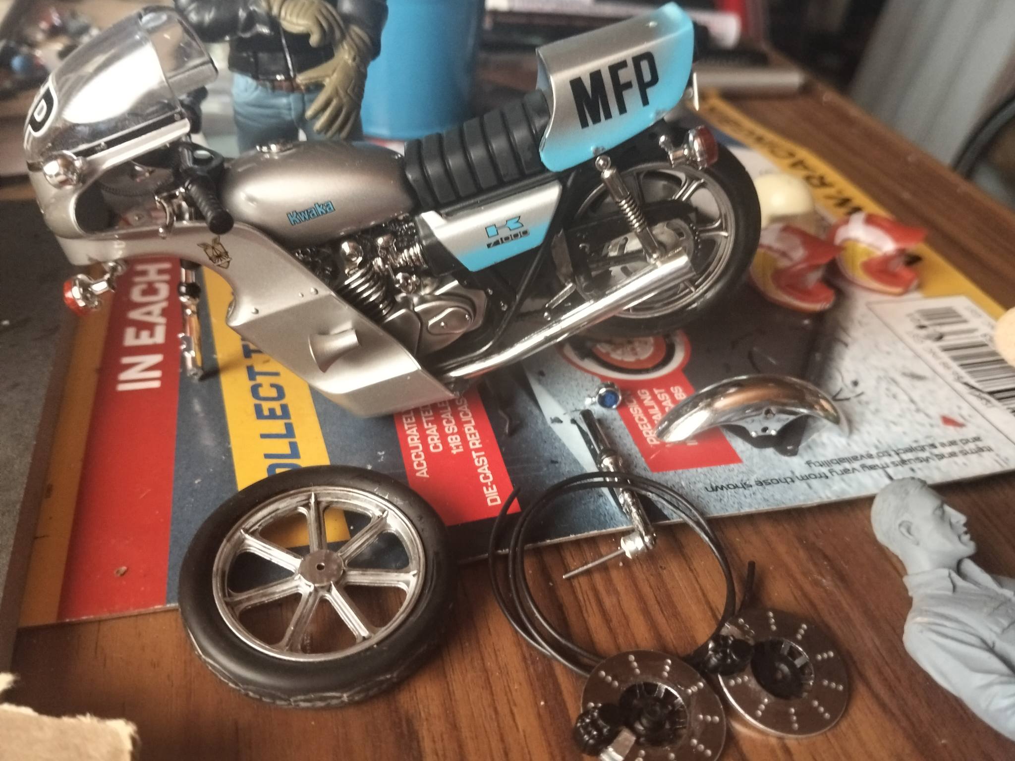 1:18 RAD ACE Goose Kwaka Z1000 Police Bike Mad Max Custom