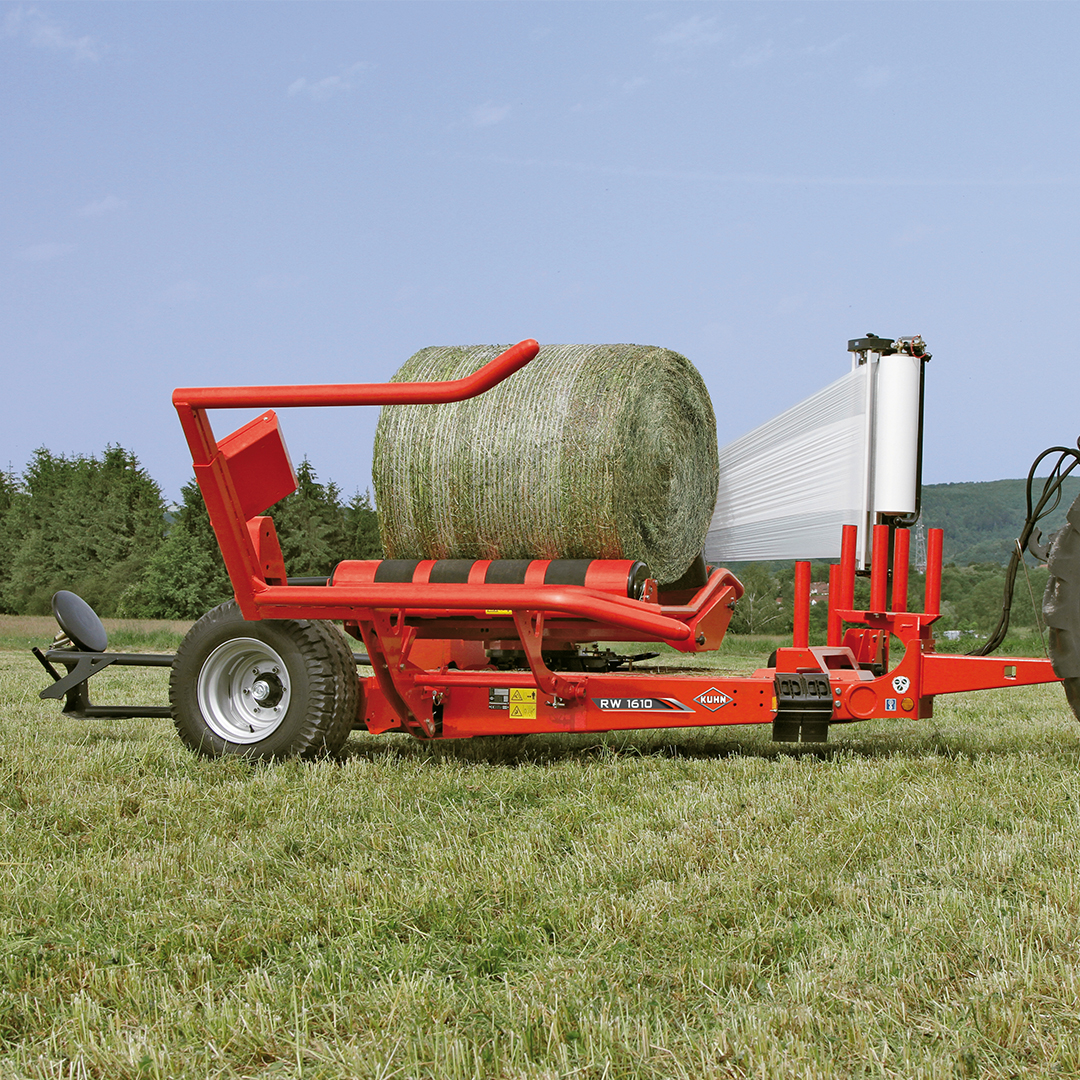WCTractor - Wrap round bales quickly and reliably with the KUHN RW 10 ...