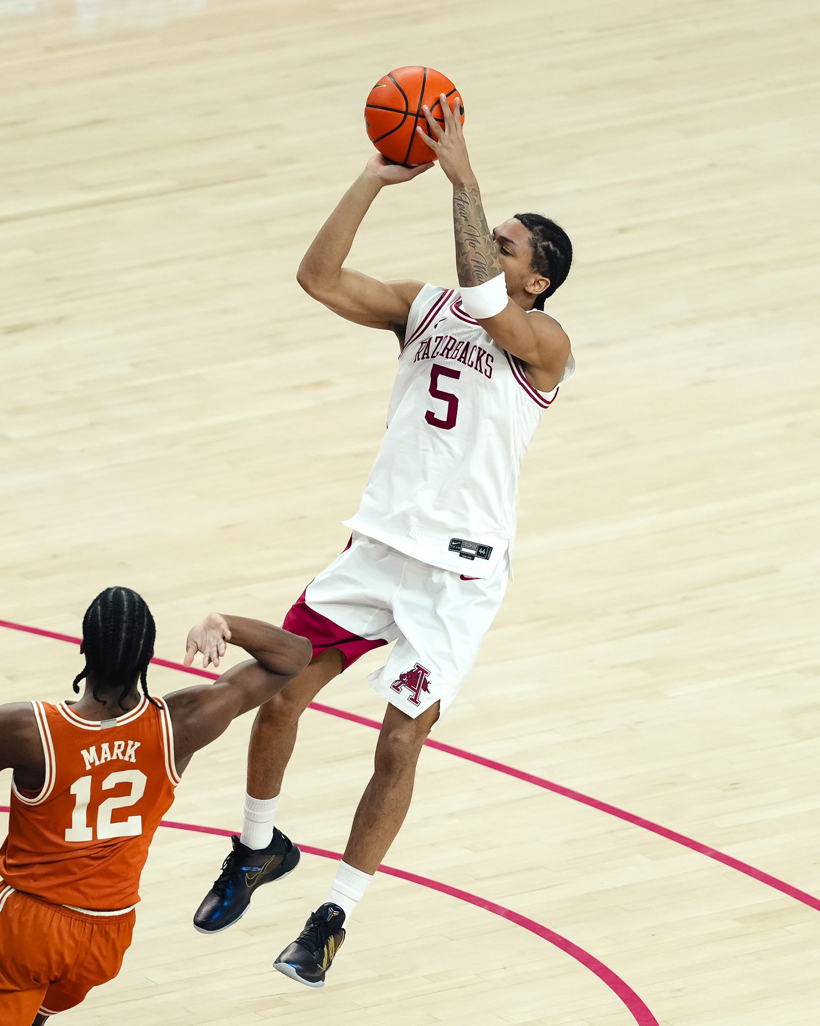Acuff is COOKING ? 25 points | 13 assists | 3 rebounds