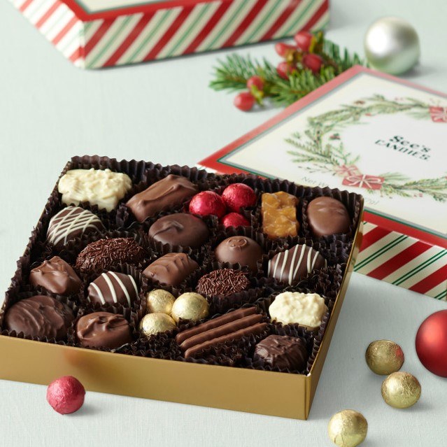 【聖誕🎄窩心之選🎁】 時思 Wreath Box... - See's Candies Hong Kong | Facebook
