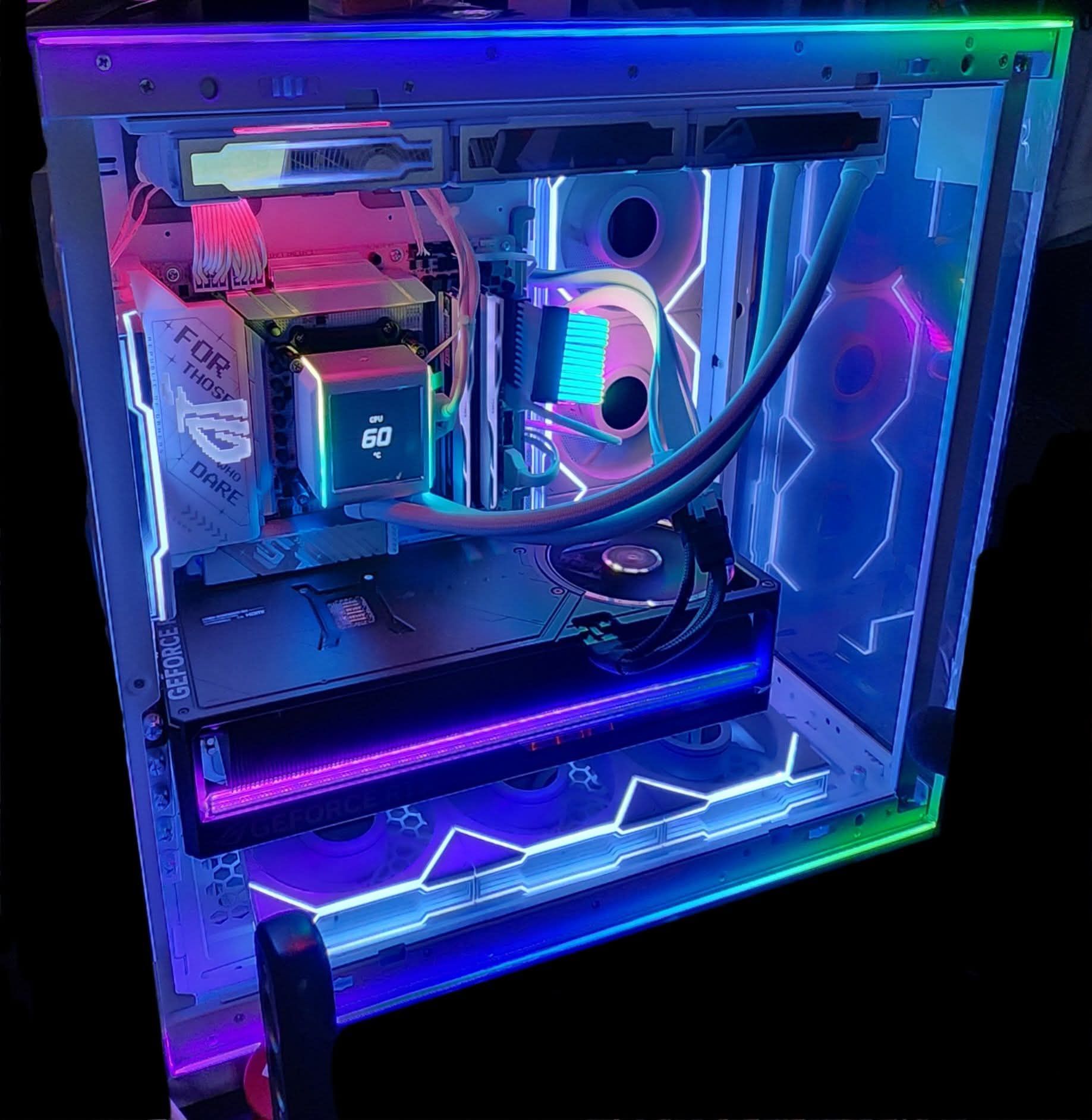 Lian-Li PC build with Ryzen 9 9950X3D and ROG RTX 5090