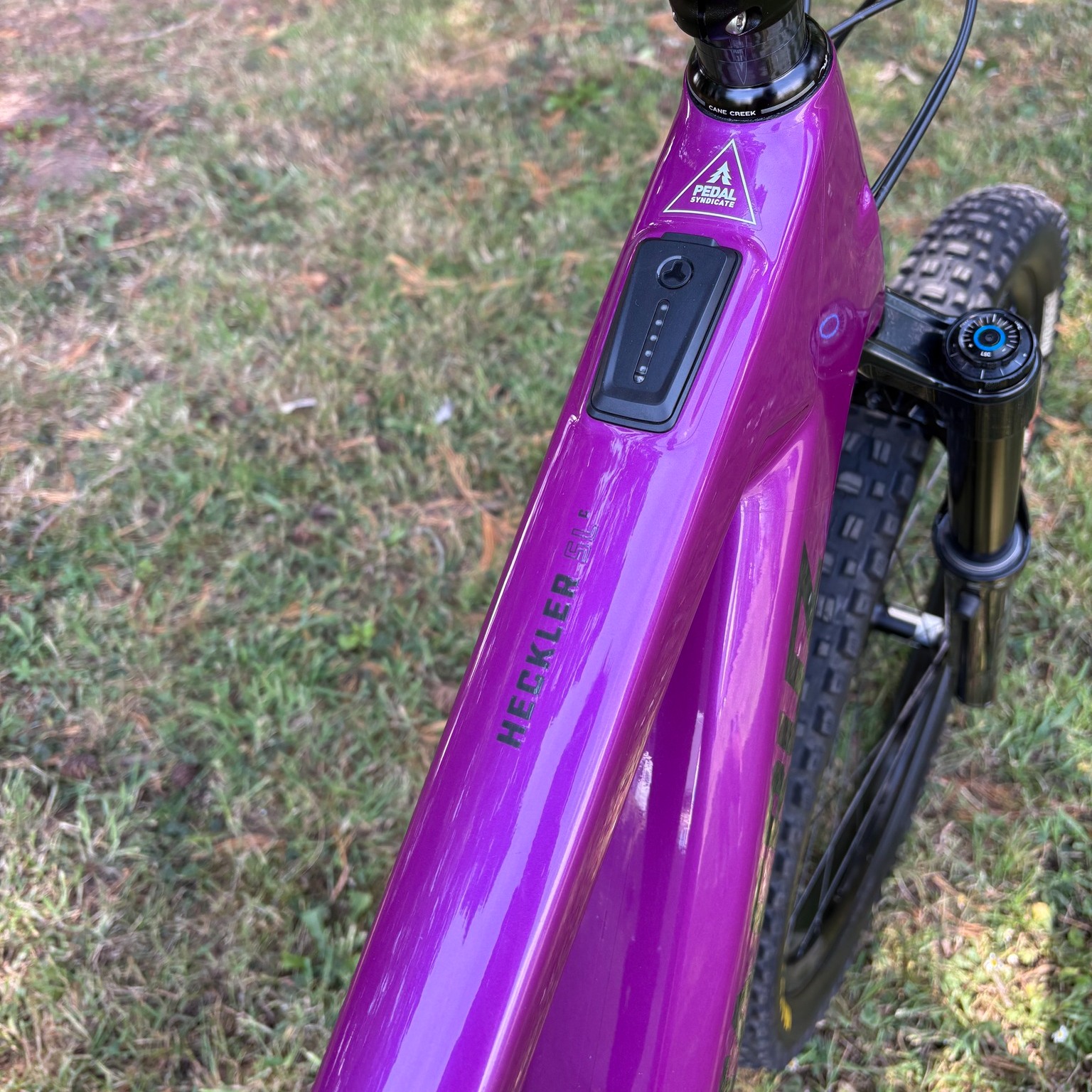 Our ex-demo XL Santa Cruz Heckler SL needs a new home. Immaculate