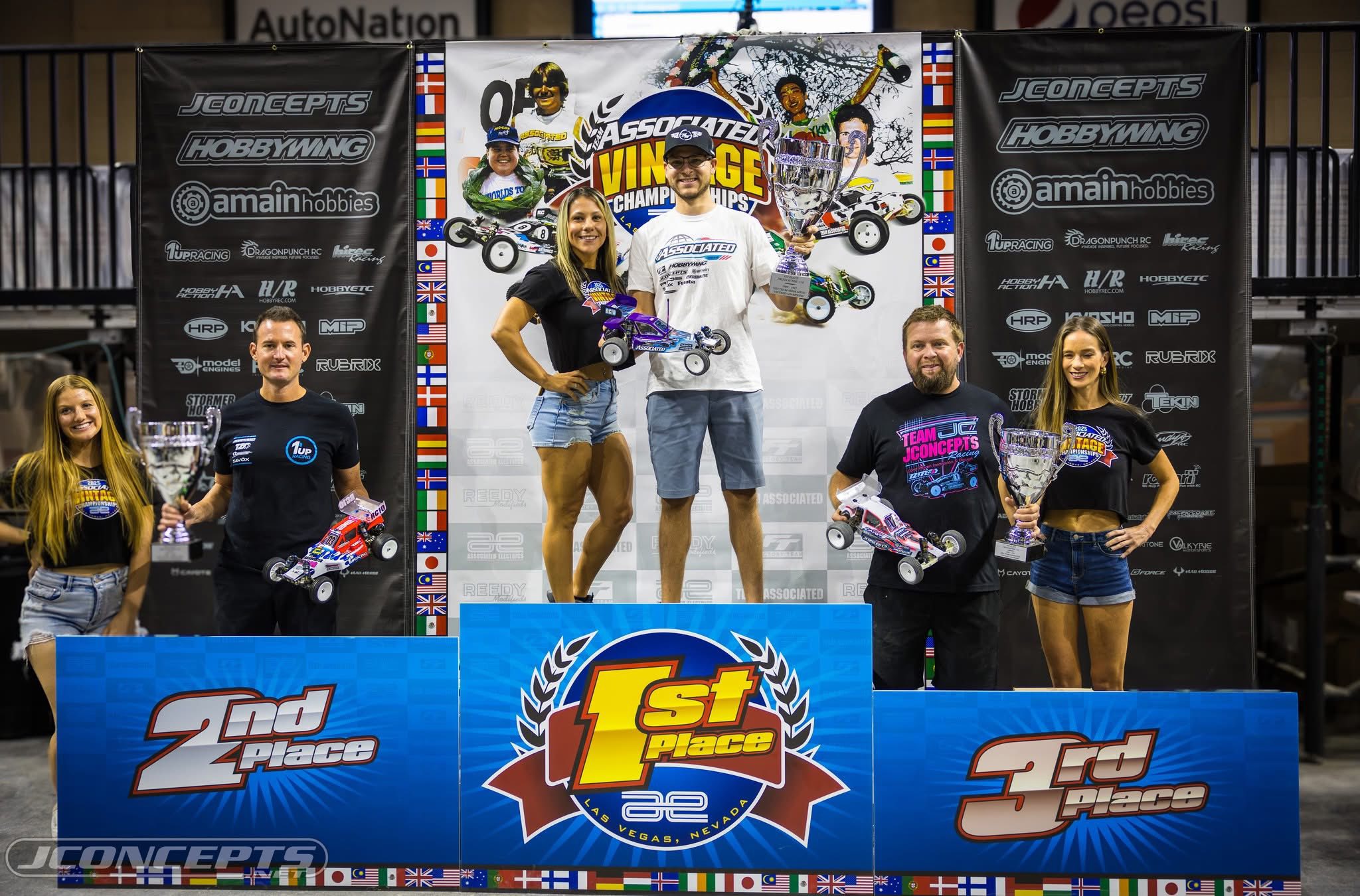 Ryan Cavalieri's fun weekend at the Team Associated Vintage