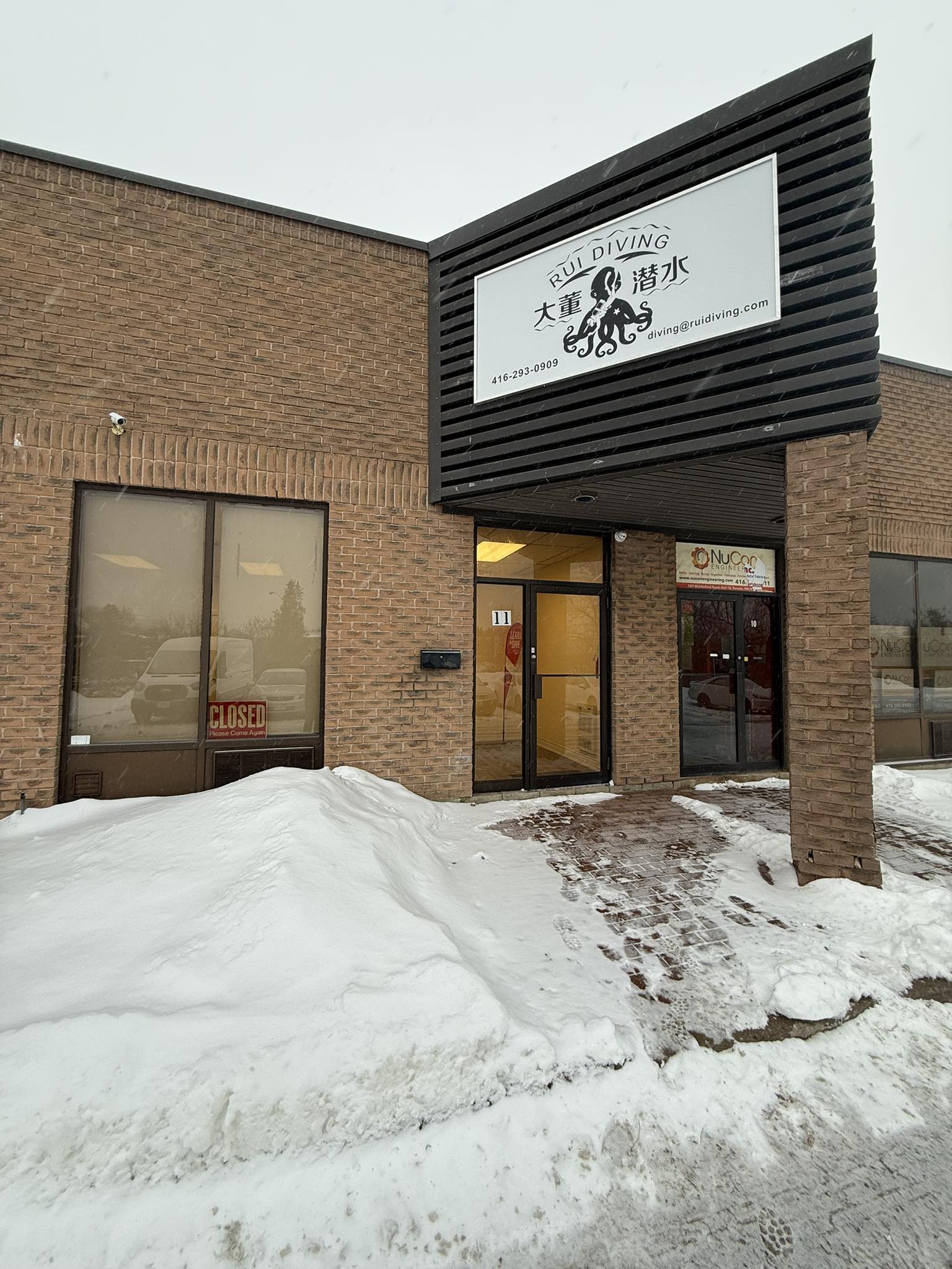 Scarborough Dive Shop18380395