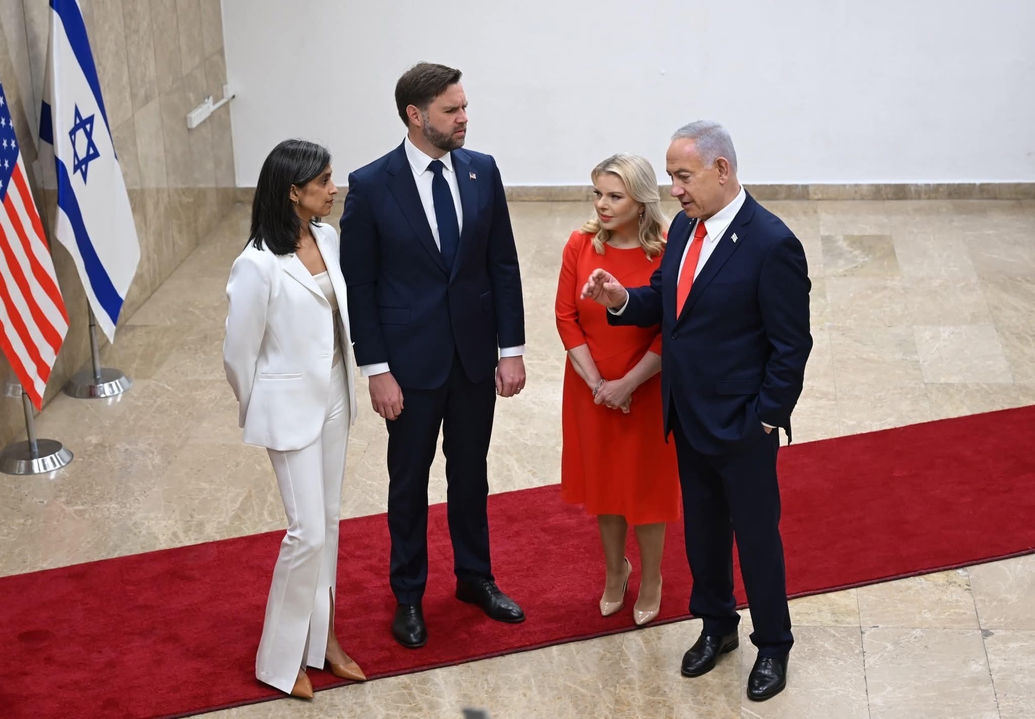 ‎או... - אוהבים את גב' שרה נתניהו We Love Mrs. Sara Netanyahu