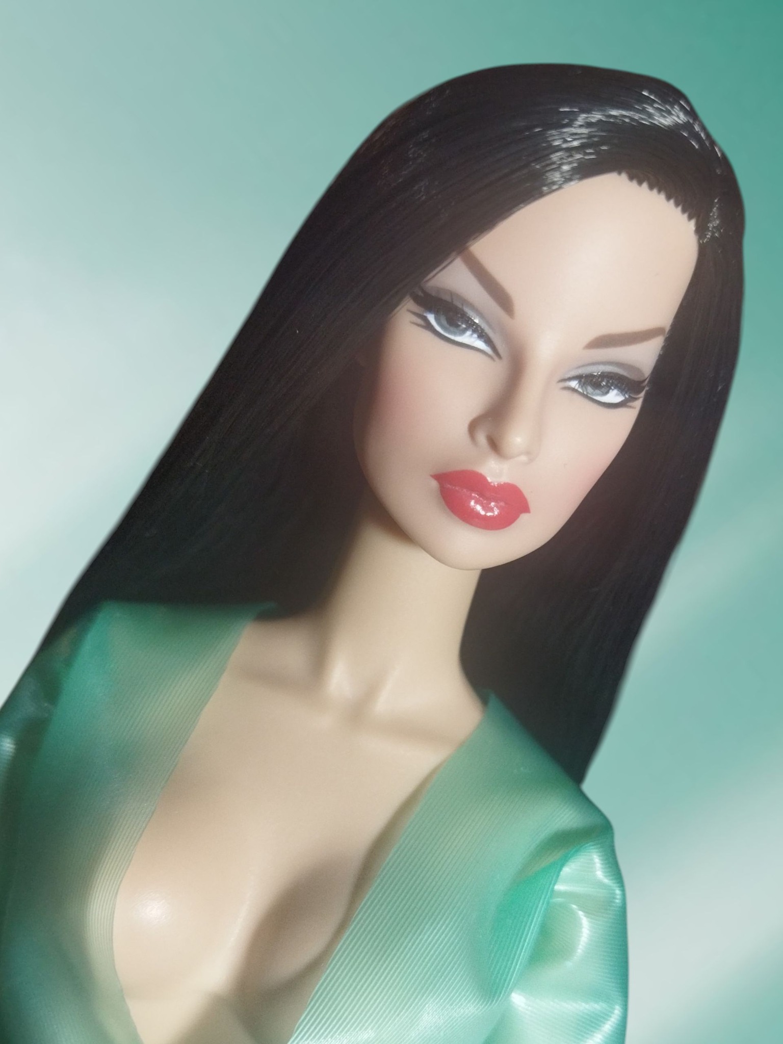 Poppy Parker vs Fashion Royalty Dolls Only | Facebook