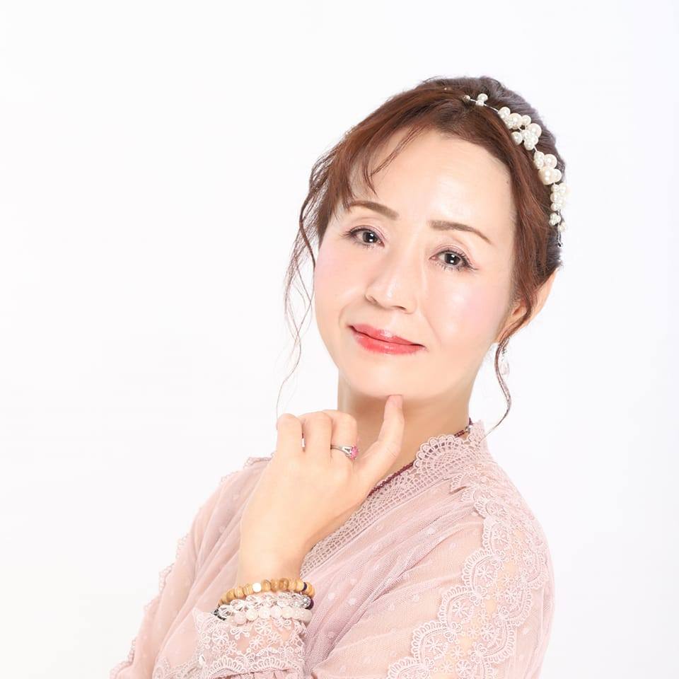 真白 りつ