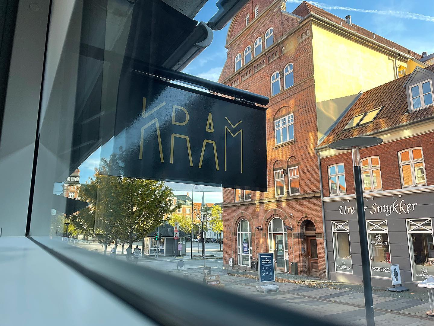 Møf - Its back - but just for one week. Tatar med karljohan mayo ...