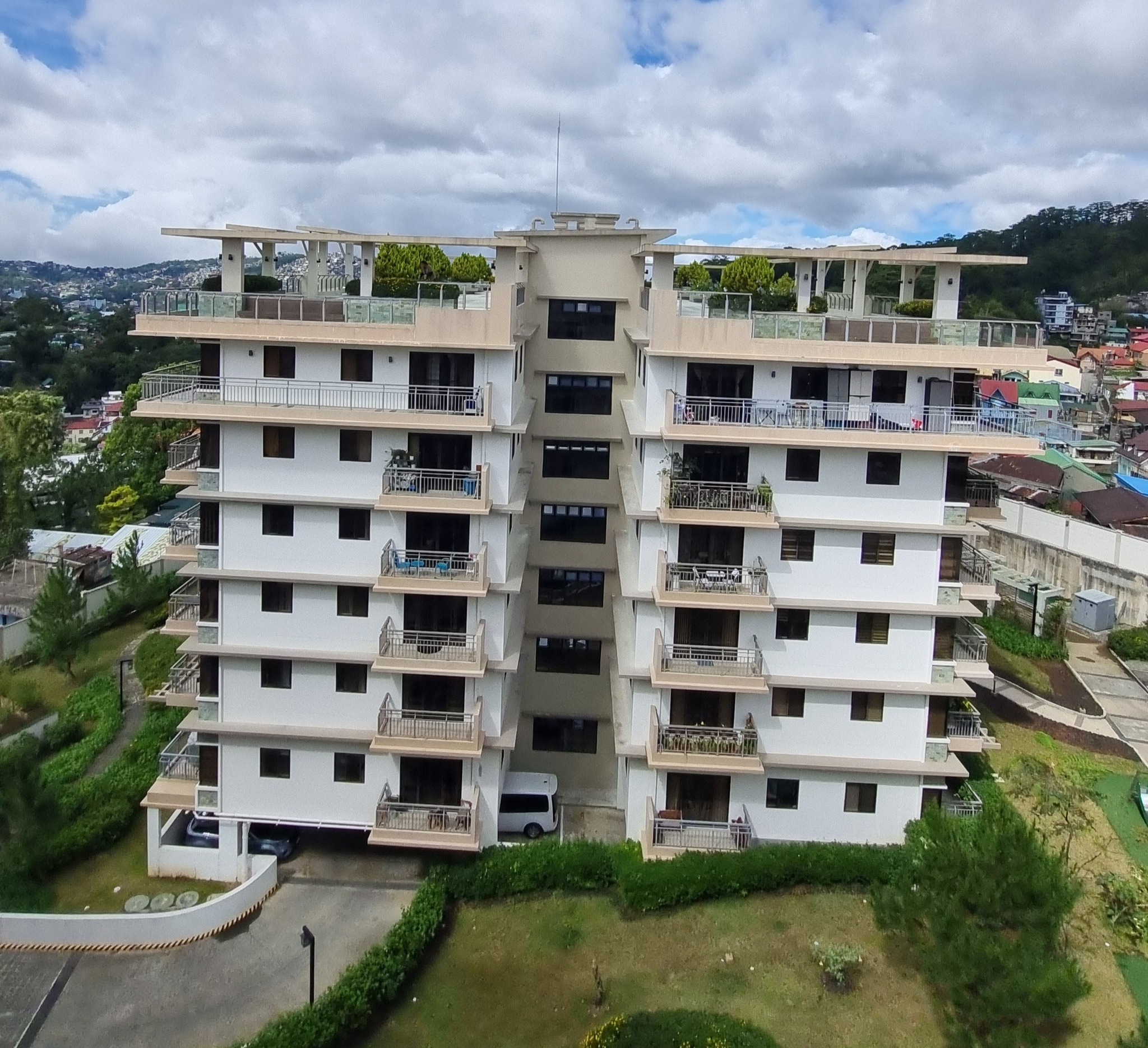 Pines - Rush Sale Condo Near Tourist attractions! 1 bedroom 1 balcony 1 ...
