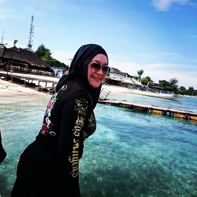 Rozie Rashid (official)