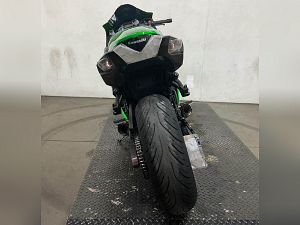 2016 Kawasaki Ninja ZX-14R ABS $9,999 ✓Trades are welcome