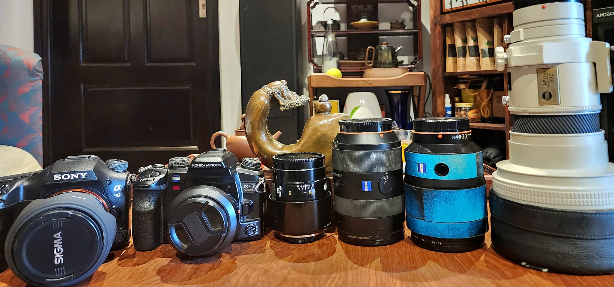 My stuff: body A99ii&@7, lens minolta 300f2.8&100f2, cz 16-35f2 