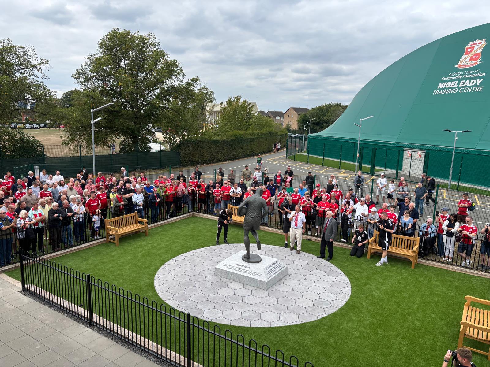 Swindon Town FC... - Swindon Town FC Community Foundation