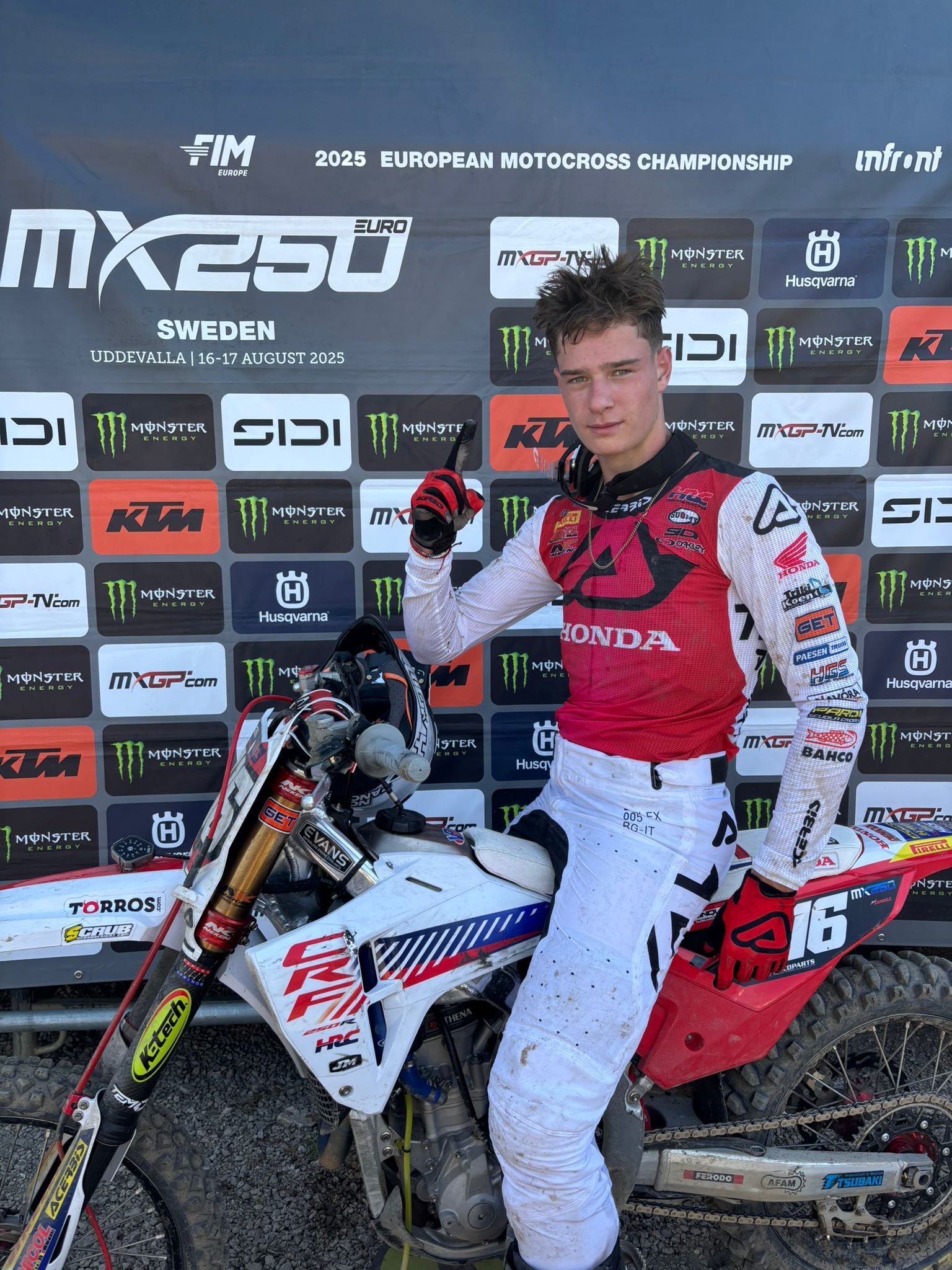 Noel Zanocz takes Race 2 and the Overall in EMX250