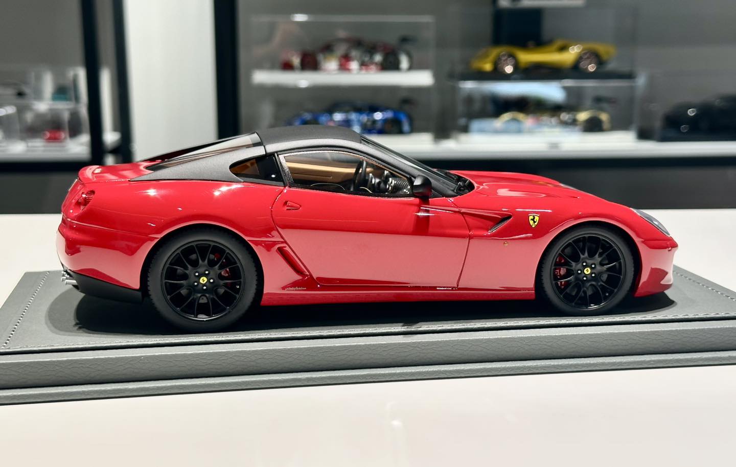 Mini-Z AutoScale Ferrari 599xx model from Italy