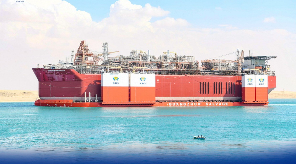 BARCOS - El Canal de Suez fue testigo del paso de uno de los buques de ...