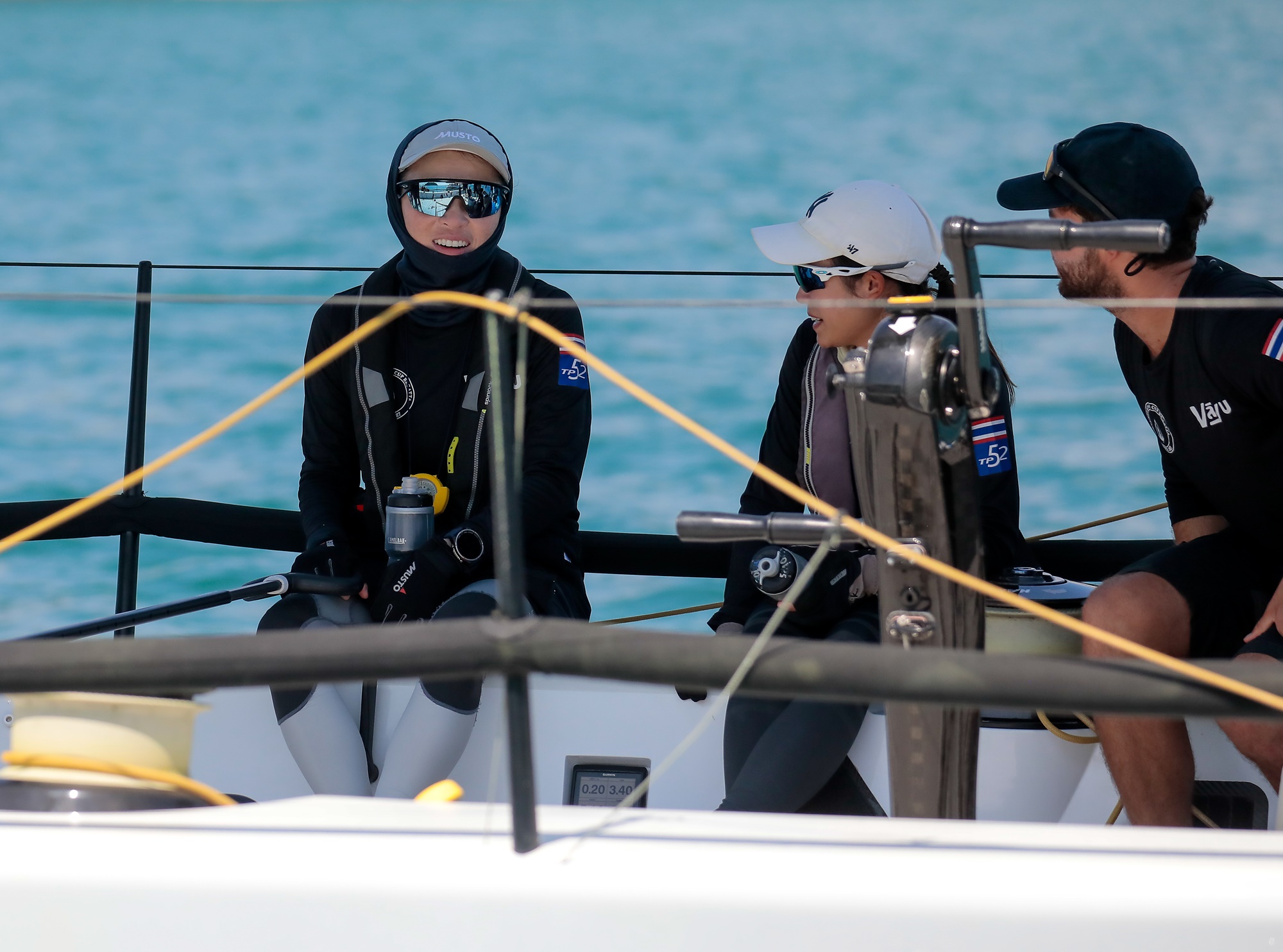 Thai - “พระบรมราชินี” ทรงร่วมการแข่งขันเรือใบ รุ่น IRC Zero ที่ จ. ...