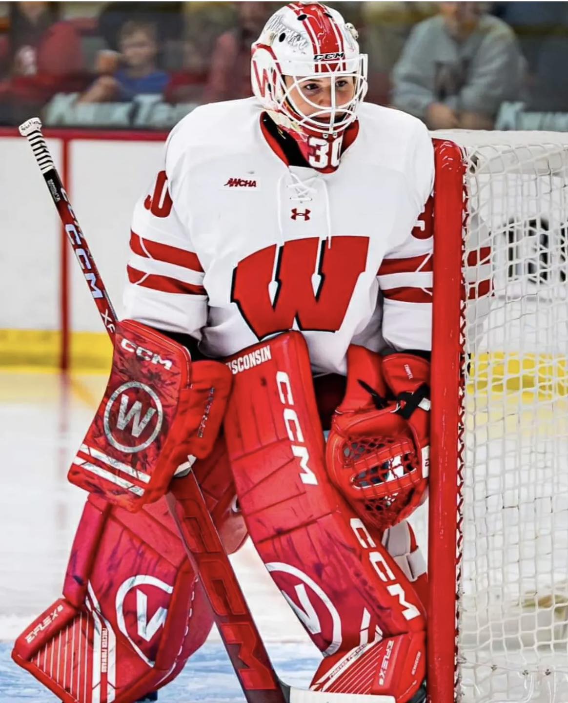 THE BEST 🏆 Wisconsin goalie Ava McNaughton has been named the