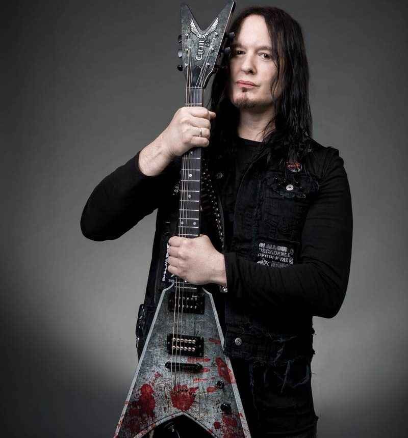 Michael Amott, guitarrista do Arch Enemy, faz hoje 56 anos