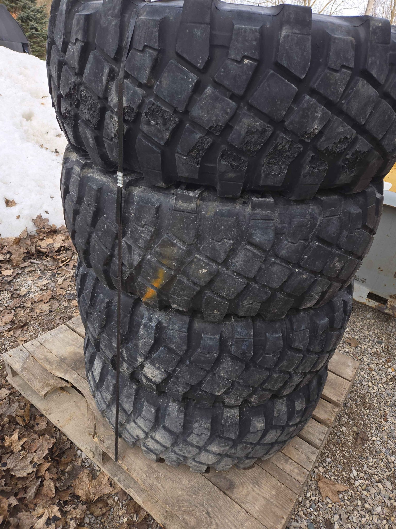 325/85r16 michelin xml military tires - Car Wheels, Tires & Parts ...