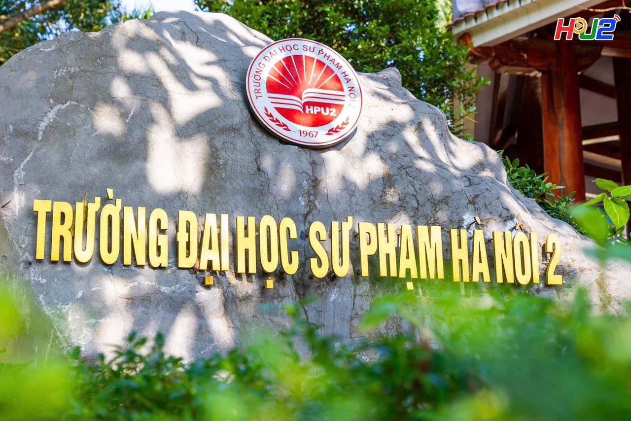 Trường Đại học Sư phạm... - Trường Đại học Sư phạm Hà Nội 2