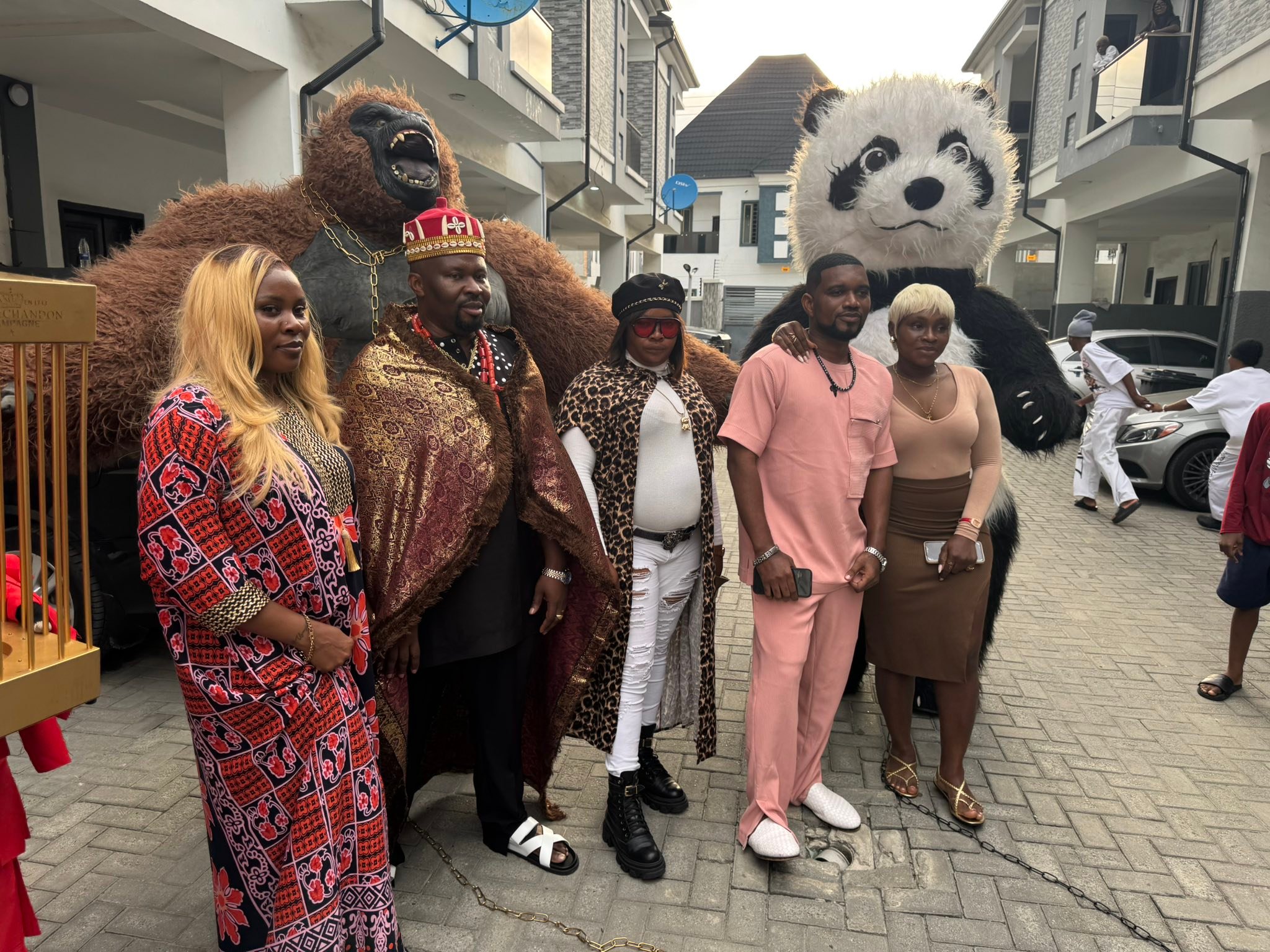 Ugo eaglet and Jennyslimzy... - Ugo eaglet and Jennyslimzy