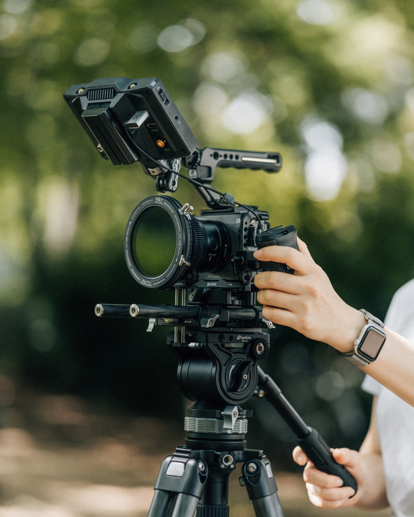 Leofoto USA - A filmmaking rig that adapts as fast as you... | Facebook